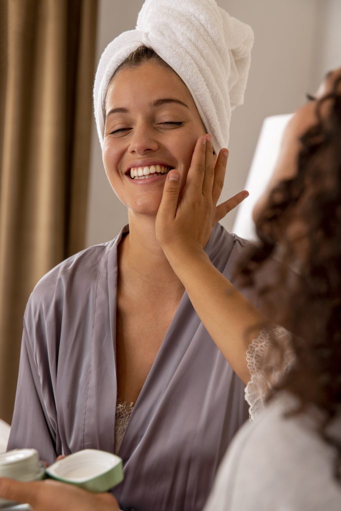 Nail salon and beauty salon in Miami, FL offering manicure & pedicure, nail enhance systems, and waxing services